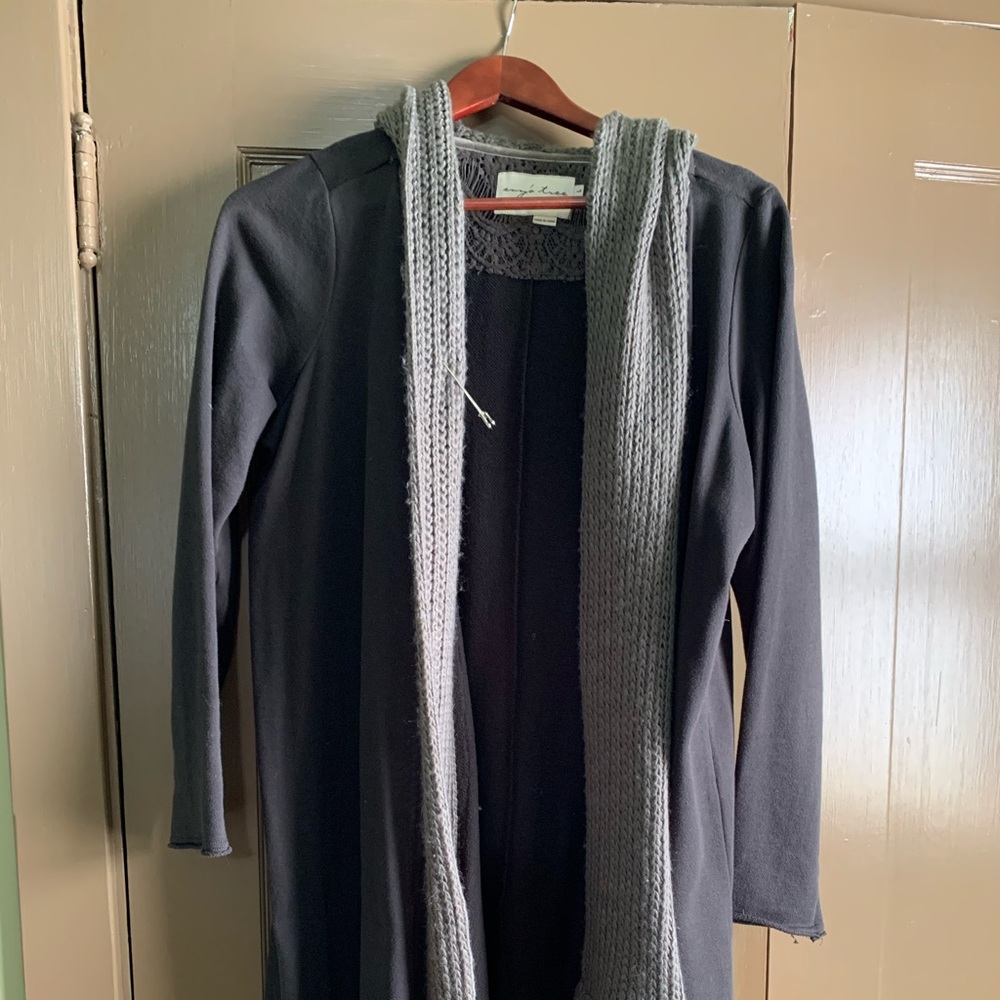 Size Large EUC Evys Tree Diana in Charcoal